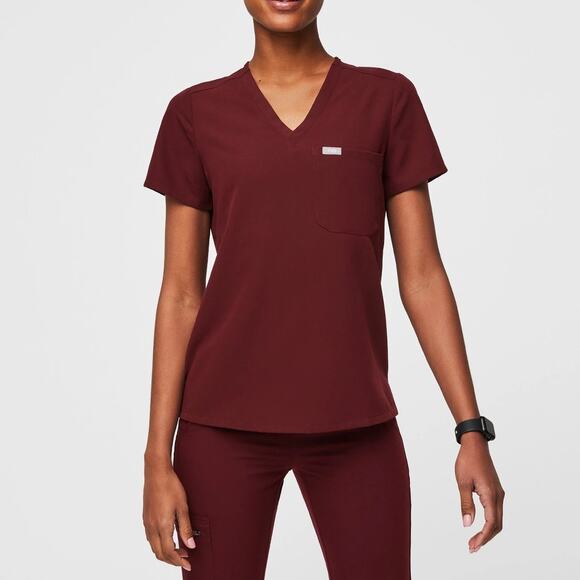FIGS Scrub Top Women’s Small Catarina One Pocket Burgundy Technical Collection - Picture 1 of 8